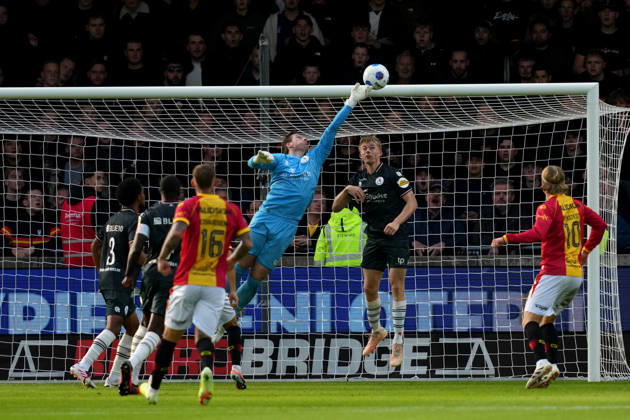 Eredivisie: Go Ahead Eagles v Sparta Rotterdam Deventer - Goalkeeper Michael Brouwer of Sparta Rotterdam makes a save during the eighth competition round of the 2026 2027 Eredivisie season. The match is set between Go Ahead Eagles and Sparta Rotterdam at De Adelaarshorst on 10 October 2026 in Deventer, Netherlands. (Hero Images Danny de Groot) Copyright: xDannyxdexGrootx