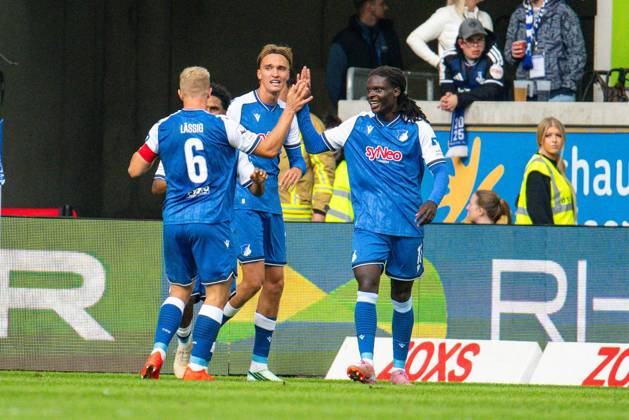 3.Liga MSV Duisburg - TSG Hoffenheim II ** NUR FÜR REDAKTIONELLE ZWECKE ** EDITORIAL USE ONLY **<p>Fußball 3.Liga MSV Duisburg - TSG Hoffenheim II am 10.10.26 in der Schauinsland-Reisen Arena in Duisburg Torjubel zum 0:1 durch Blessing Makanda( Hoffenheim 2) Duisburg Copyright: JakobxKlos