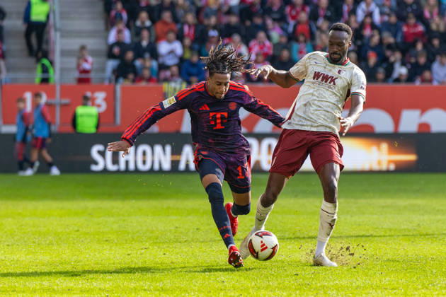 10.10.26 FC Augsburg - FC Bayern München Deutschland, Augsburg, 10.10.2026, Fussball, Bundesliga, Saison 2026 2027, FC Augsburg - FC Bayern München: Michael Olise (FC Bayern München).