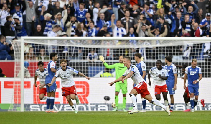 TOR zum 2:3 Miro Muheim Hamburger SV HSV (28) Torjubel TSG 1899 Hoffenheim vs Hamburger SV HSV 10.10.2026 DFL REGULATIONS PROHIBIT ANY USE OF PHOTOGRAPHS AS IMAGE SEQUENCES AND OR QUASI-VIDEO TSG 1899 Hoffenheim vs Hamburger SV HSV