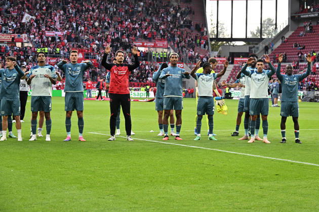 10.10.2026, xsltx, Fussball 1.Bundesliga, FSV Mainz 05 - Bayer 04 Leverkusen v.l. Jubel, Freude über den Sieg (DFL DFB REGULATIONS PROHIBIT ANY USE OF PHOTOGRAPHS as IMAGE SEQUENCES and or QUASI-VIDEO) Mainz