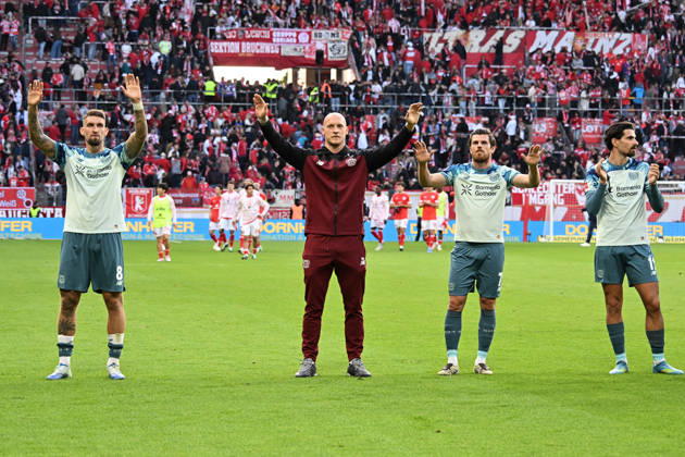 10.10.2026, xsltx, Fussball 1.Bundesliga, FSV Mainz 05 - Bayer 04 Leverkusen v.l. Jubel, Freude über den Sieg (DFL DFB REGULATIONS PROHIBIT ANY USE OF PHOTOGRAPHS as IMAGE SEQUENCES and or QUASI-VIDEO) Mainz