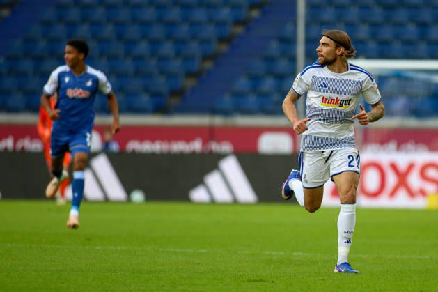 10.10.2026, GER, Fussball, Herren, 3. Liga, Saison 2026 2027, MSV Duisburg - TSG Hoffenheim II Joshua Bitter (MSV) schaut Copyright: xSvenxHanischx