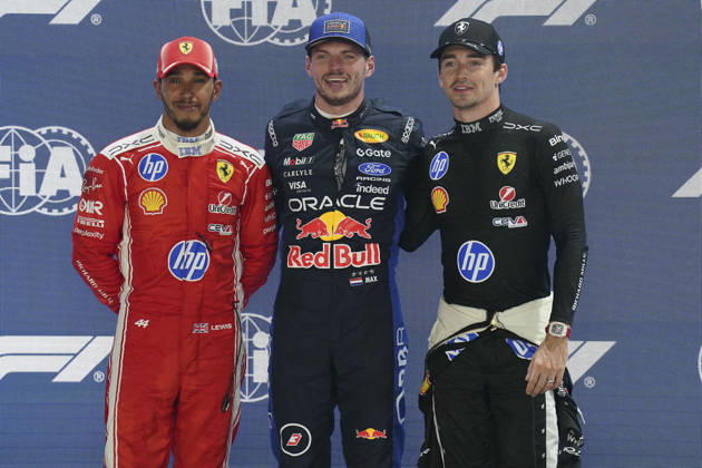 FORMULA 1 SINGAPORE AIRLINES SINGAPORE GRAND PRIX 2026 Max Verstappen (NED) 3 Red Bull Racing, Charles Leclerc (MON) 16 Ferrari and Lewis Hamilton (GBR) 44 Ferrari in parc ferme after qualifying during the Formula 1 Singapore Airlines Singapore Grand Prix 2026, Round 17 of the 2026 Formula 1 World Championship, WM, Weltmeisterschaft from 9th - 11th October 2026 at the Marina Bay Street Circuit, Singapore. Credit: Robbie Hoad Every Second Media Editorial use only. All images are copyright Every Second Media Limited. No images may be reproduced without prior permission. Copyright: xIMAGO EveryxSecondxMediax ESM-2203-0561 RobbiexHoadx xEveryxSecondxMediax