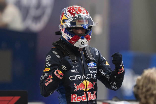 FORMULA 1 SINGAPORE AIRLINES SINGAPORE GRAND PRIX 2026 Max Verstappen (NED) 3 Red Bull Racing in parc ferme after taking Pole Position in qualifying during the Formula 1 Singapore Airlines Singapore Grand Prix 2026, Round 17 of the 2026 Formula 1 World Championship, WM, Weltmeisterschaft from 9th - 11th October 2026 at the Marina Bay Street Circuit, Singapore. Credit: Robbie Hoad Every Second Media Editorial use only. All images are copyright Every Second Media Limited. No images may be reproduced without prior permission. Copyright: xIMAGO EveryxSecondxMediax ESM-2203-0553 RobbiexHoadx xEveryxSecondxMediax