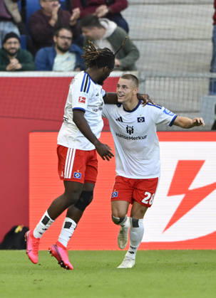 TOR zum 2:2 Terem Moffi Hamburger SV HSV (09) Torjubel Miro Muheim Hamburger SV HSV (28) TSG 1899 Hoffenheim vs Hamburger SV HSV 10.10.2026 DFL REGULATIONS PROHIBIT ANY USE OF PHOTOGRAPHS AS IMAGE SEQUENCES AND OR QUASI-VIDEO TSG 1899 Hoffenheim vs Hamburger SV HSV