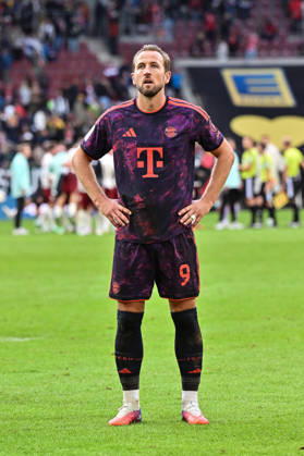 AUGSBURG, GERMANY; 10. OCTOBER: Harry KANE (FC Bayern Munich 9) after the Bundesliga Match between FC Augsburg vs. FC Bayern Munich at Matchday 5 at WWK-Arena DFL REGULATIONS PROHIBIT ANY USE OF PHOTOGRAPHS AS IMAGE SEQUENCES AND OR QUASI-VIDEO Copyright: xBEAUTIFULxSPORTS Goldbergx