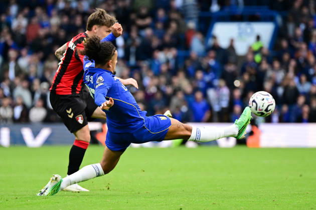 Chelsea v Bournemouth, Premier League AFC Bournemouth midfielder Ben Gannon-Doak (11) crosses under pressure from Chelsea defender Malo Gusto (27) during the Premier League match between Chelsea and Bournemouth at Stamford Bridge, London, UK on 10 October 2026. London Stamford Bridge Greater London UK Editorial use only DataCo restrictions apply See www.football-dataco.com , Copyright: xDennisxGoodwinx PSI-24979-0049