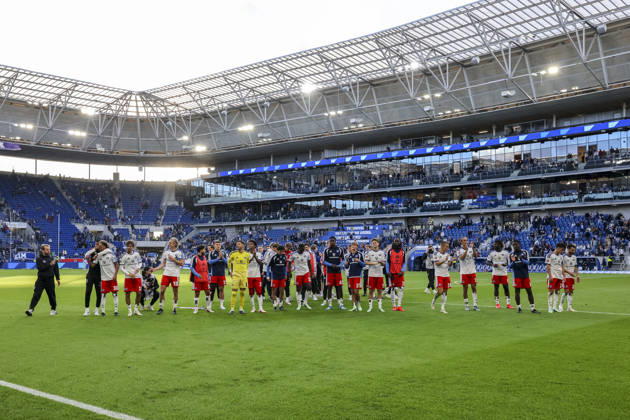 Hamburger SV nach dem Spiel bei den Fans , Deutschland, Fussball, 1. Bundesliga, 5.Spieltag, 2026 2027, TSG Hoffenheim vs. Hamburger SV, 10.10.2026, Sinsheim SNP Arena Deutschland Copyright: xGrantxHubbsx