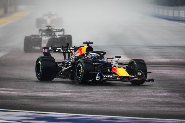 F1 - SINGAPORE GRAND PRIX 2026 03 VERSTAPPEN Max (nld), Red Bull Racing RB22, action during the 2026 Formula 1 Singapore Grand Prix, 17th round of the 2026 Formula One World Championship, WM, Weltmeisterschaft from October 9 to 11, 2026 on the Marina Bay Street Circuit, in Singapore, Singapore - SingaporeSingapore  Copyright: xAndrÃ xFerreirax