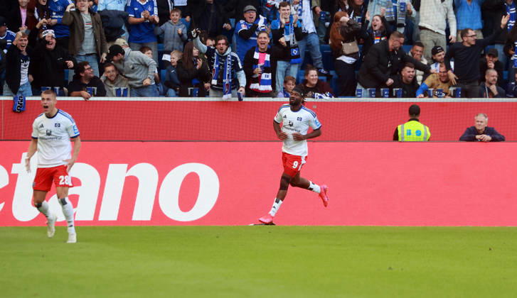 10.10.26 TSG 1899 Hoffenheim - Hamburger SV Deutschland, Sinsheim, 10.10.2026, Fussball, Bundesliga, Saison 2026 2027, TSG 1899 Hoffenheim - Hamburger SV: Terem Moffi (Hamburger SV); Jubel Tor 2:2 Moffi.