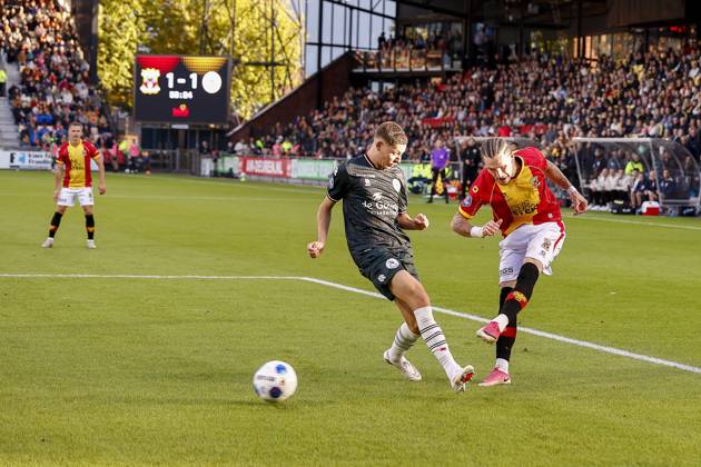 DEVENTER , 10-10-2026 , Stadium De Adelaarshorst , season 2026 2027 , Dutch Eredivisie football . match between Go Ahead Eagles and Sparta Rotterdam, Picture shows GA Eagles player Thibo Baeten scores 2-1 Go Ahead Eagles - Sparta  x208112495x Copyright: