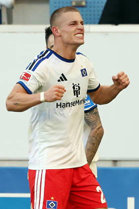 10.10.2026, xrekx, Fussball 1.Bundesliga, TSG 1899 Hoffenheim - Hamburger SV v.l. Torjubel nach dem Tor zum celebrating the goal celebrate 2:3 durch Miro Muheim (Hamburger SV) (DFL DFB REGULATIONS PROHIBIT ANY USE OF PHOTOGRAPHS as IMAGE SEQUENCES and or QUASI-VIDEO) Sinsheim