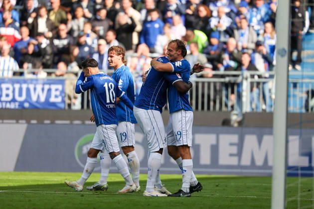 2026.10.10 Fussball 2.Bundesliga SV Darmstadt 98 - Energie Cottbus v.l.,Patric Pfeiffer (SV Darmstadt 98) and Yannik Luehrs (SV Darmstadt 98) seen celebrating after scoring goal to 3:1 Copyright: HMBxMedia JoaquimxFerreira