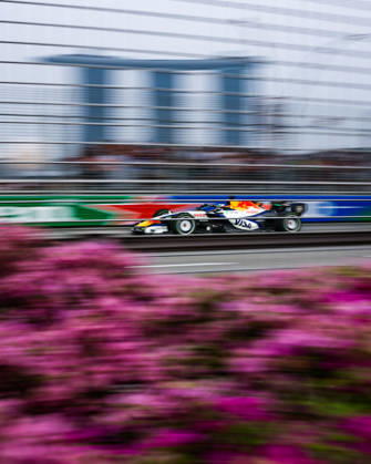 F1 - SINGAPORE GRAND PRIX 2026 41 LINDBLAD Arvid (gbr), Visa Cash App RB F1 Team VCARB03, action during the 2026 Formula 1 Singapore Grand Prix, 17th round of the 2026 Formula One World Championship, WM, Weltmeisterschaft from October 9 to 11, 2026 on the Marina Bay Street Circuit, in Singapore, Singapore - SingaporeSingapore Copyright: xFLORENTxGOODENx