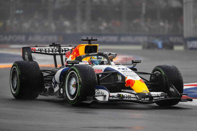 F1 - SINGAPORE GRAND PRIX 2026 41 LINDBLAD Arvid (gbr), Visa Cash App RB F1 Team VCARB03, action during the 2026 Formula 1 Singapore Grand Prix, 17th round of the 2026 Formula One World Championship, WM, Weltmeisterschaft from October 9 to 11, 2026 on the Marina Bay Street Circuit, in Singapore, Singapore - SingaporeSingapore Copyright: xALBERTOxVIMERCATIx