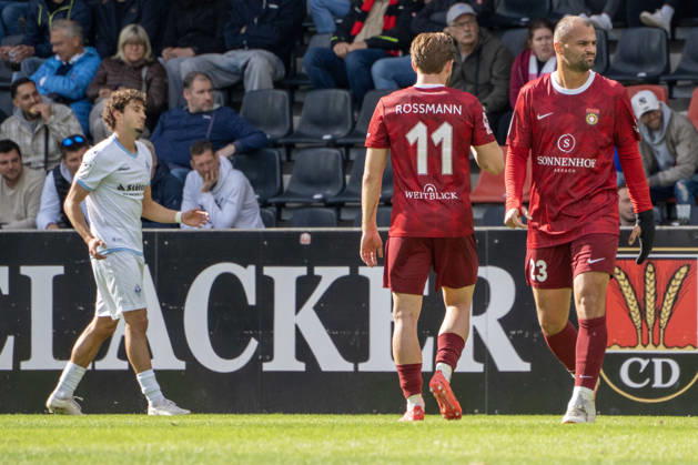 10.10.2026, xerix, Fussball 3.Liga, SG Sonnenhof Grossaspach - SV Waldhof Mannheim v.l. Spielszene mit Fabian Eisele (SG Sonnenhof Großaspach) und Tim Rossmann (SG Sonnenhof Großaspach) Aspach