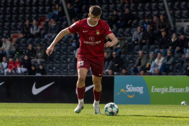10.10.2026, xerix, Fussball 3.Liga, SG Sonnenhof Grossaspach - SV Waldhof Mannheim v.l. Antonis Aidonis (SG Sonnenhof Großaspach) am Ball Aspach