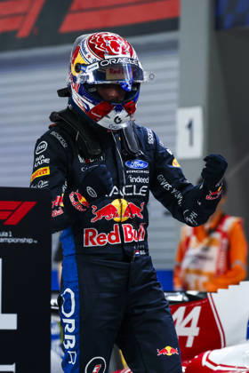 F1 - SINGAPORE GRAND PRIX 2026 VERSTAPPEN Max (nld), Red Bull Racing Ford RB22, portrait, Parc ferme during the 2026 Formula 1 Singapore Grand Prix, 17th round of the 2026 Formula One World Championship, WM, Weltmeisterschaft from October 9 to 11, 2026 on the Marina Bay Street Circuit, in Singapore, Singapore - SingaporeSingapore  Copyright: xDPPIx