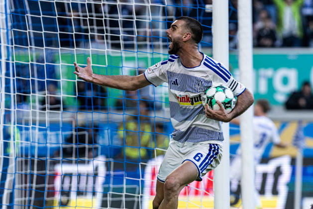 3.Liga: MSV Duisburg TSG Hoffenheim II; 10.10.2026 MSV Duisburg bejubelt das Tor, 1:2 3.Liga 8.Spieltag: MSV Duisburg TSG Hoffenheim II; Schauinsland-Reisen-Arena, Duisburg, 10.10.2026 DFB regulations prohibit any use of photographs as image sequences and or quasi video. Copyright: xBEAUTIFULxSPORTS Buriakovx