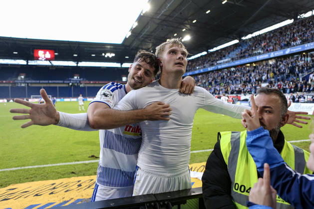 10.10.2026, GER, Fussball, Herren, 3. Liga, Saison 2026 2027, MSV Duisburg - TSG Hoffenheim II Peter Remmert (Duisburg) Torjubel, jubelt mit seiner Mannschaft nach dem Treffer zum 3:2 mit Tobias Fleckstein (Duisburg) Duisburg schauinsland-reisen-Arena Nordrhein-Westfalen Deutschland Copyright: xAdrianxSchlüterx