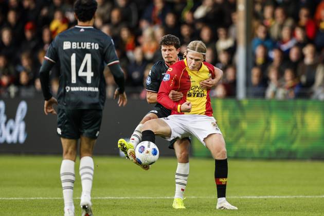 DEVENTER - Bas Kuipers of Sparta Rotterdam, Soren Tengstedt of Go Ahead Eagles (lr) during the Dutch Eredivisie match between Go Ahead Eagles and Sparta Rotterdam at De Adelaarshorst on October 10, 2026 in Deventer, the Netherlands. BART STOUTJESDIJK ANP Eredivisie 2026 27 xVIxANPxSportx xxANPxIVx 572034708 originalFilename: 572034708.jpg