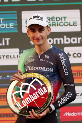 France s Paul Seixas of Decathlon CMA CGM Team first place winner celebrates on the podium during the 120th edition of the Il Lombardia, Tour of Lombardy cycling race, a 239 km one day race from Bergamo to Como on October 10, 2026, Italy.  Copyright: xGianxMattiaxD Alberto LaPressex