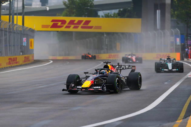 (261010) -- SINGAPORE, Oct. 10, 2026 -- Red Bull s Max Verstappen (front) of the Netherlands leads the race during the sprint of the Formula One Singapore Grand Prix at the Marina Bay Street Circuit, on Oct. 10, 2026. (Photo by Xinhua) (SP)SINGAPORE-F1-GRAND PRIX 2026-SPRINT QianxJun 