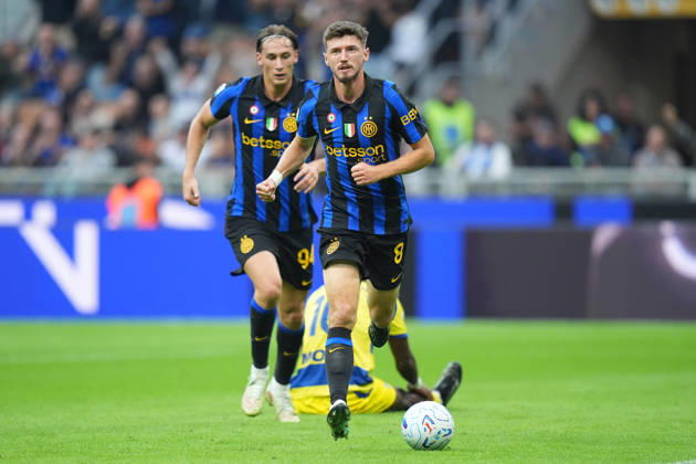 Inter Milan™s Petar Sucic celebrates after scoring 1-0 during the Serie A soccer match between Inter and Parma at San Siro Stadium in Milan , Italy - October 10 , 2026. - Soccer  Copyright: xSpada LaPressex