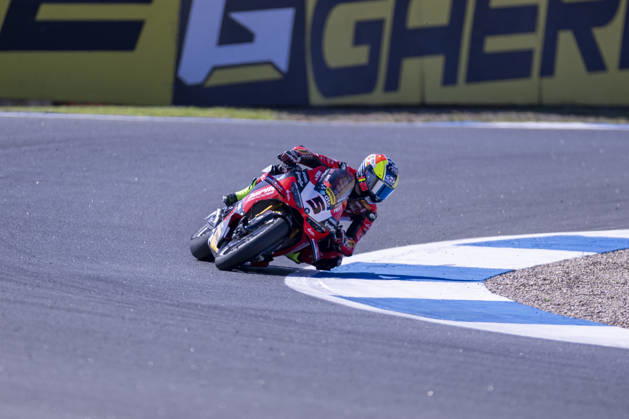 October 10, 2026, Cascais, Lisboa, Portugal: ESTORIL, PORTUGAL - OCTOBER 10: Yari Montella of Italy and Barni Spark Racing Team competes during Race 1 during day two of the World Superbikes Estoril Round at Circuito Estoril on October 10, 2026 in Estoril, Portugal. Cascais Portugal - ZUMAl192 20261010_zsp_l192_002 Copyright: xMiguelxLemosx
