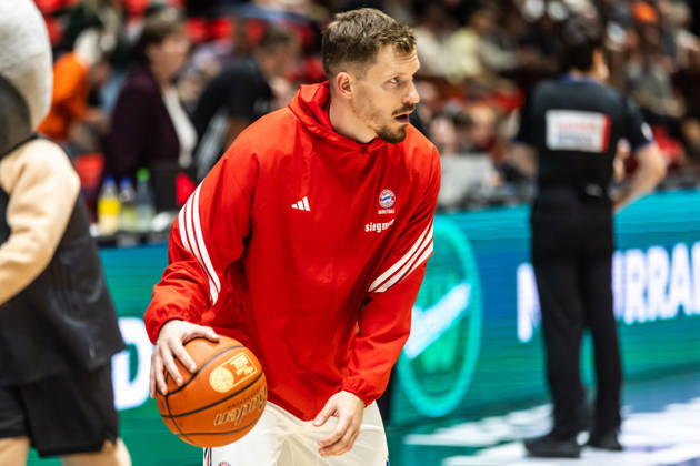 10.10.2026, GER, BBL, easyCredit Basketball Bundesliga, Chemnitz, Niners Chemnitz - FC Bayern München Basketball Andreas Obst (FC Bayern München Basketball, 13) bei der Erwärmung Chemnitz Messe Chemnitz Sachsen Deutschland