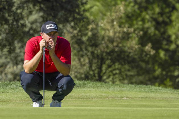 Spanish Open golf tournament - Day 3 Joe Dean of England lines up a putt during the third day of the Spanish Open golf tournament at the Real Club de Campo Villa in Madrid, Spain, 10 October 2026. Madrid Spain  Copyright: xSERGIOxPEREZx