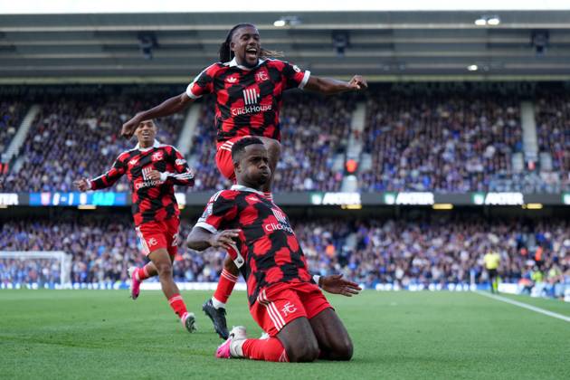 Ryan Sessegnon of Fulham celebrates their goal with team-mates Ipswich Town v Fulham, Premier League, Football, Portman Road, Ipswich, UK - 10 Oct 2026Ipswich Portman Road United Kingdom EDITORIAL USE ONLY No use with unauthorised audio, video, data, fixture lists, club league logos or live services. Online in-match use limited to 120 images, no video emulation. No use in betting, games or single club league player publications. Copyright: xJoexToth Shutterstockx 17206181ef