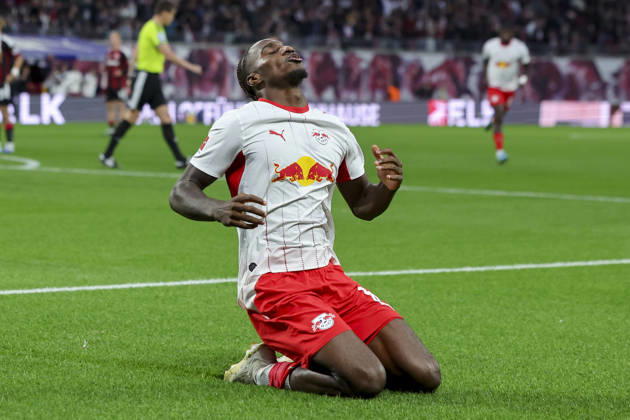 Ezechiel Banzuzi (RB Leipzig) bejubelt seinen Treffer zum 1:0 waehrend des spiels der 1. Bundesliga zwischen RB Leipzig und Eintracht Frankfurt, Red Bull Arena am 10. October 2026 in Leipzig, Deutschland. (Foto von Marco Steinbrenner DeFodi Images) +++ Ezechiel Banzuzi (RB Leipzig) celebrates after scoring his teams first goal during the Bundesliga match between RB Leipzig and Eintracht Frankfurt at Red Bull Arena on October 10, 2026 in Leipzig, Germany. (Photo by Marco Steinbrenner DeFodi Images) DFB DFL REGULATIONS PROHIBIT ANY USE OF PHOTOGRAPHS AS IMAGE SEQUENCES AND OR QUASI-VIDEO. (Photo by Marco Steinbrenner DeFodi Images) -