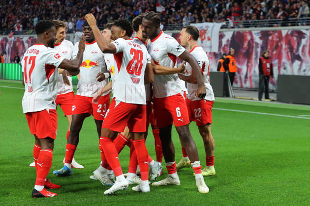 10.10.2026, xtgx, Fussball 1.Bundesliga, RB Leipzig - Eintracht Frankfurt v.l. Torjubel nach dem Tor zum celebrating the goal celebrate 1:0 durch Ezechiel Banzuzi (RB Leipzig) (DFL DFB REGULATIONS PROHIBIT ANY USE OF PHOTOGRAPHS as IMAGE SEQUENCES and or QUASI-VIDEO) Leipzig