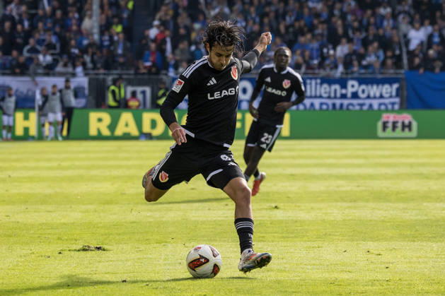 Darmstadt, Deutschland 10. Oktober 2026: 2. Bundesliga - 2026 2027 - 7. Spieltag - SV Darmstadt 98 gegen FC Energie Cottbus Im Bild: Lucas Copado (Energie Cottbus) DFL DFB regulations prohibit any use of photographs as image sequences and or quasi-video. Böllenfalltor Hessen Copyright: xFotostandx xWeilandx