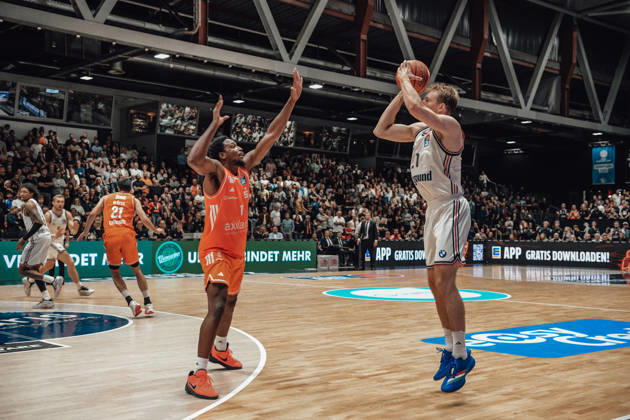 easyCredit Basketball Bundesliga, 5. Spieltag, Niners Chemnitz -Bayern München 10.10.2026 ab 16:00 Uhr Chemnitz, Chemnitz Arena Im Foto: 01 Phlandrous Fleming JR, 01 Oscar da Silva easyCredit Basketball Bundesliga, 5. Spieltag, Niners Chemnitz - Bayern München Chemnitz Sachsen Deutschland Copyright: xEHLxMedia MichelxKöhlerx 20261010-Niners-Chemnitz-Bayern-M__nchen-080