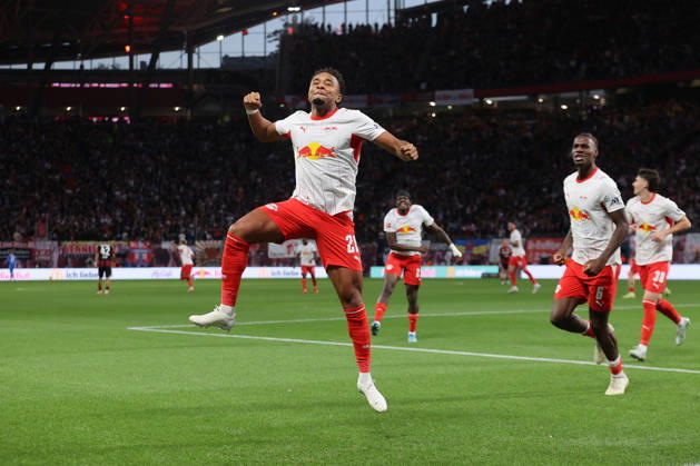 10.10.2026, xtgx, Fussball 1.Bundesliga, RB Leipzig - Eintracht Frankfurt v.l. Torjubel nach dem Tor zum celebrating the goal celebrate 2:0 durch Christopher Nkunku (RB Leipzig) (DFL DFB REGULATIONS PROHIBIT ANY USE OF PHOTOGRAPHS as IMAGE SEQUENCES and or QUASI-VIDEO) Leipzig