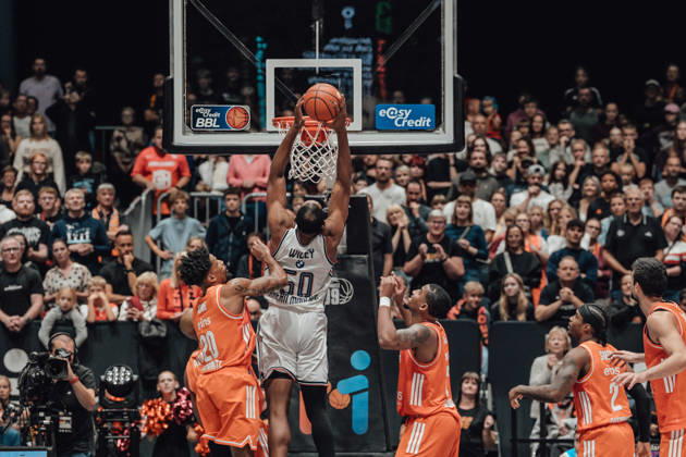 easyCredit Basketball Bundesliga, 5. Spieltag, Niners Chemnitz -Bayern München 10.10.2026 ab 16:00 Uhr Chemnitz, Chemnitz Arena Im Foto: 20 Urald King, 50 Austin Wiley,22 Nighaeal Ceaser easyCredit Basketball Bundesliga, 5. Spieltag, Niners Chemnitz - Bayern München Chemnitz Sachsen Deutschland Copyright: xEHLxMedia MichelxKöhlerx 20261010-Niners-Chemnitz-Bayern-M__nchen-117