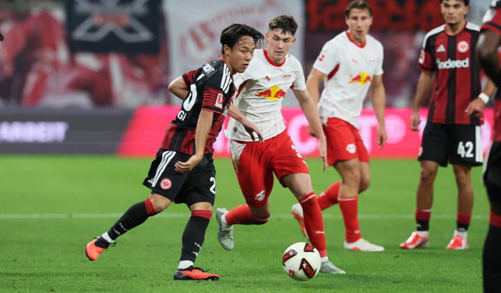 RB Leipzig - Frankfurt Bundesliga Leipzig, 10.10.2026, Red Bull Arena, Fußball, 1.Bundesliga, 5.Spieltag , RB Leipzig vs. SG Eintracht Frankfurt , Im Bild von links: Keita Kosugi (26, Frankfurt), Andrija Maksimovic (30, RB Leipzig). , Nur zur redaktionellen Nutzung. Only editorial use. , DFL DFB regulations prohibit any use of photographs as image sequences and or quasi-video. ,