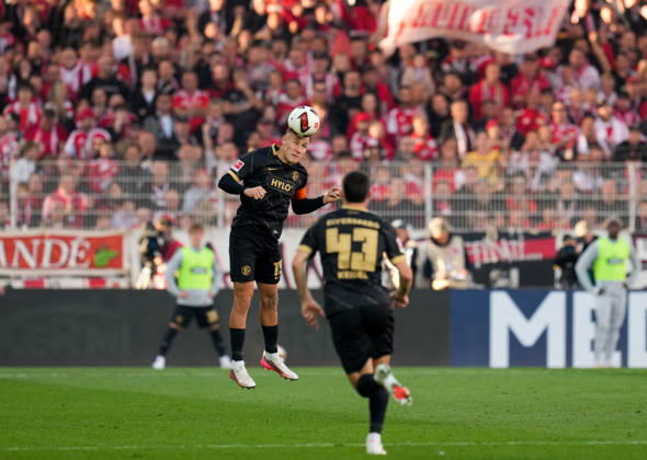 Lukas Finn Pinckert (SV Elversberg, 19) koepft den Ball. GER, 1.FC Union Berlin vs SV Elversberg, 1. Bundesliga, 5. Spieltag, Saison 2026-27, Stadion An der Alten Foersterei, Berlin, 10.10.2026 DFL REGULATIONS PROHIBIT ANY USE OF PHOTOGRAPHS AS IMAGE SEQUENCES AND OR QUASI-VIDEO 1.FC Union Berlin vs SV Elversberg, 1. Bundesliga, 5. Spieltag, Saison 2026-27, 10.10.2026 Berlin Copyright: xEibner-Pressefoto ScottxColemanx EP_SCN