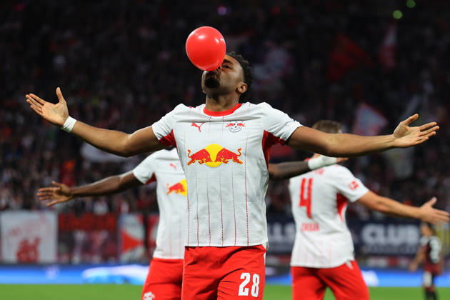 10.10.2026, xtgx, Fussball 1.Bundesliga, RB Leipzig - Eintracht Frankfurt v.l. Torjubel nach dem Tor zum celebrating the goal celebrate 2:0 durch Christopher Nkunku (RB Leipzig) (DFL DFB REGULATIONS PROHIBIT ANY USE OF PHOTOGRAPHS as IMAGE SEQUENCES and or QUASI-VIDEO) Leipzig
