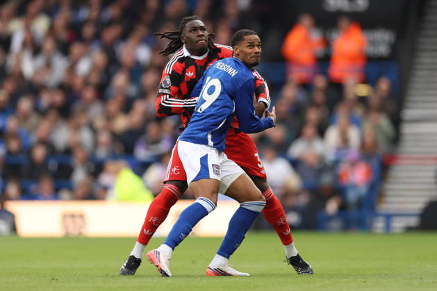 Ipswich Town v Fulham, Premier League Calvin Bassey of Fulham in action with Emersonn Correia da Silva of Ipswich Town in action with during the Ipswich Town v Fulham Premier League match at Portman Road, Ipswich, England on 10 October 2026 Credit: Tiego Grenho Every Second Media Editorial use only. All images are copyright Every Second Media Limited. No images may be reproduced without prior permission. All rights reserved. Premier League and Football League images are subject to licensing agreements with Football DataCo Limited. see https: www.football-dataco.com Copyright: xIMAGO EveryxSecondxMediax ESM-2211-0069 TiegoxGrenhox xEveryxSecondxMediax
