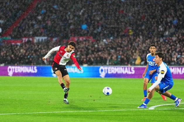 Eredivisie: Feyenoord Rotterdam v AZ Alkmaar Rotterdam - Oussama Targhalline of Feyenoord during the eight competition round of the 2026 2027 Eredivisie season. The match is set between Feyenoord Rotterdam and AZ Alkmaar at Stadion Feijenoord on 10 October 2026 in Rotterdam, Netherlands. Copyright: xYannickxVerhoevenx