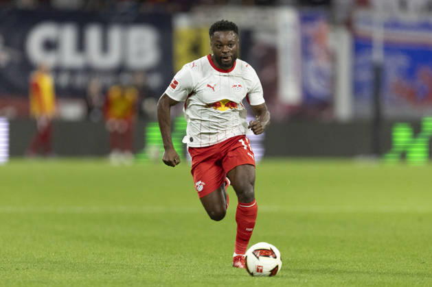 GER, Leipzig, Fussball, Bundesliga, 5. Spieltag, RB Leipzig vs. Eintracht Frankfurt im Bild v.l.: Ridle Baku (RB Leipzig 17), Aktion mit Ball 10.10.2026, Red-Bull Arena Leipzig DFL DFB REGULATIONS PROHIBIT ANY USE OF PHOTOGRAPHS AS IMAGE SEQUENCES AND OR QUASI-VIDEO, Leipzig Red-Bull Arena Sachsen Germany Copyright: xPaulxFritzx