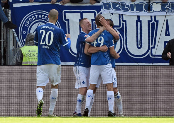 10.10.2026, xjhx, Fussball 2.Bundesliga, SV Darmstadt 98 - Energie Cottbus v.l. Aleksandar Vukotic (SV Darmstadt 98), Kai Klefisch (SV Darmstadt 98), Yannik Lührs (SV Darmstadt 98), Fynn Lakenmacher (SV Darmstadt 98) celebrate the goal, Der Torjubel zum 3:1 (DFL DFB REGULATIONS PROHIBIT ANY USE OF PHOTOGRAPHS as IMAGE SEQUENCES and or QUASI-VIDEO) Darmstadt