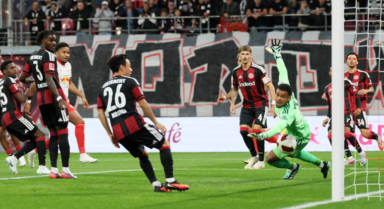 RB Leipzig - Frankfurt Bundesliga Leipzig, 10.10.2026, Red Bull Arena, Fußball, 1.Bundesliga, 5.Spieltag , RB Leipzig vs. SG Eintracht Frankfurt , Im Bild: Tor für RB Leipzig. Christopher Nkunku ( 28, RBL) trifft zum 2:0.. , Nur zur redaktionellen Nutzung. Only editorial use. , DFL DFB regulations prohibit any use of photographs as image sequences and or quasi-video. ,