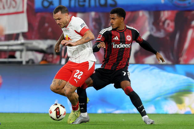 10.10.2026, xtgx, Fussball 1.Bundesliga, RB Leipzig - Eintracht Frankfurt v.l. David Raum (RB Leipzig) Ansgar Knauff (Eintracht Frankfurt) Zweikampf, Aktion, action, battle for the ball (DFL DFB REGULATIONS PROHIBIT ANY USE OF PHOTOGRAPHS as IMAGE SEQUENCES and or QUASI-VIDEO) Leipzig