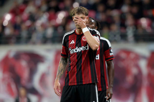 10.10.2026, xtgx, Fussball 1.Bundesliga, RB Leipzig - Eintracht Frankfurt v.l. Robin Koch (Eintracht Frankfurt) Enttäuscht, traurig, frustriert, ratlos, (DFL DFB REGULATIONS PROHIBIT ANY USE OF PHOTOGRAPHS as IMAGE SEQUENCES and or QUASI-VIDEO) Leipzig