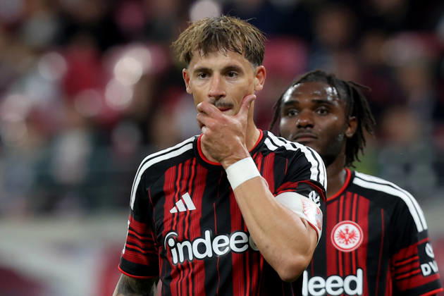10.10.2026, xtgx, Fussball 1.Bundesliga, RB Leipzig - Eintracht Frankfurt v.l. Robin Koch (Eintracht Frankfurt) Enttäuscht, traurig, frustriert, ratlos, (DFL DFB REGULATIONS PROHIBIT ANY USE OF PHOTOGRAPHS as IMAGE SEQUENCES and or QUASI-VIDEO) Leipzig